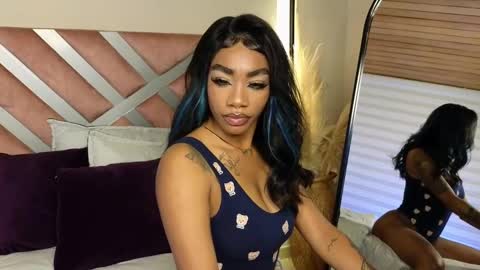 Snapshot of emely_brandon_ chatting on February 21, 11:43 pm anyelii online show from February 21, 11:43 pm