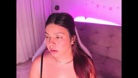 Emely online show from December 19, 5:50 pm