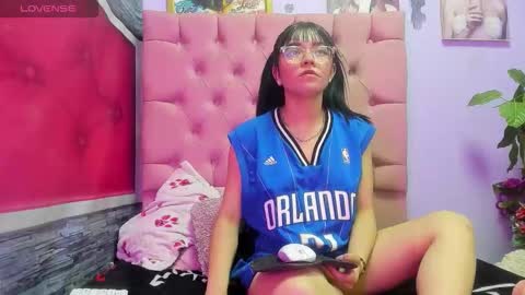 emely_roose online show from October 2, 9:02 pm