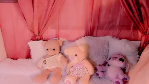 Emely Rous online show from December 20, 5:14 am