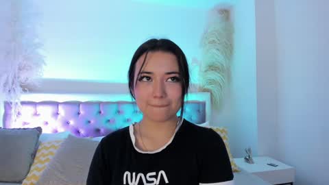 Emy online show from January 19, 1:32 am