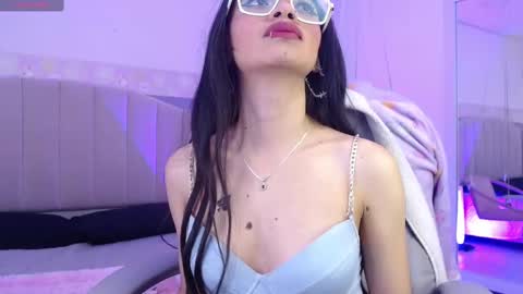 Snapshot of emerald_gh chatting on September 11, 3:41 am Danna online show from September 11, 3:41 am