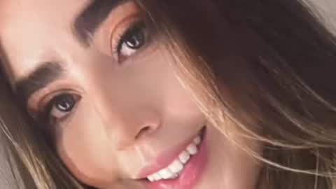 Snapshot of emi_royse chatting on September 20, 6:11 pm emi_royse online show from September 20, 6:11 pm