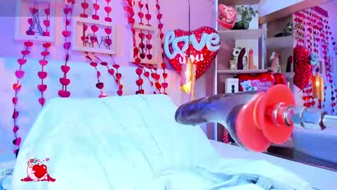 Snapshot of emi_sary chatting on February 11, 11:54 pm Emily Sarai online show from February 11, 11:54 pm
