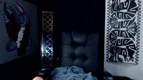Snapshot of emiantonella_ chatting on February 13, 8:34 pm Antonella online show from February 13, 8:34 pm