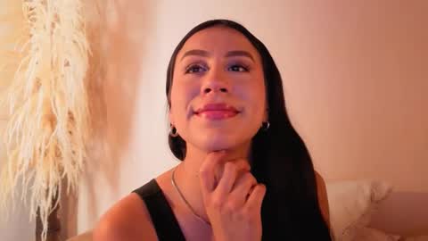 Emilia Gomez online show from November 15, 2:29 pm