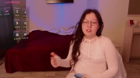 Emi online show from September 26, 12:24 pm