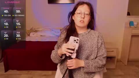 Emi online show from September 25, 12:23 pm