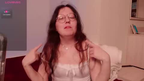 Emi online show from September 21, 1:26 pm