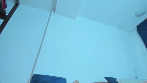 Emi online show from February 19, 6:21 pm