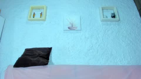 Emily online show from February 6, 12:04 pm