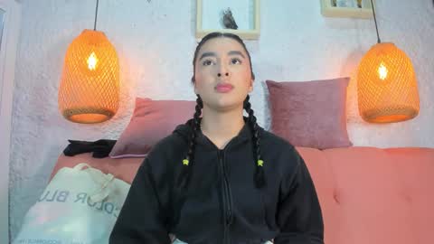 Emily online show from December 3, 12:06 pm