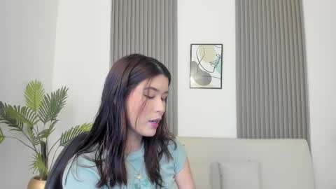    online show from March 3, 12:17 pm