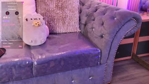 Emily online show from January 13, 6:38 pm