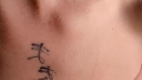 emilake online show from October 27, 8:58 am