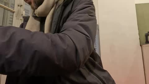 emile013 online show from January 5, 5:27 pm