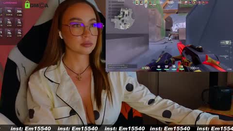 Snapshot of emili1_bc chatting on January 31, 2:07 pm Emili online show from January 31, 2:07 pm