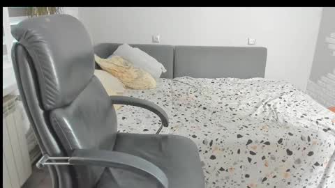 emili77777 online show from October 10, 12:44 pm