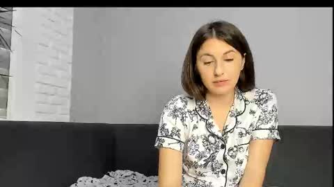 emili77777 online show from November 11, 12:07 pm