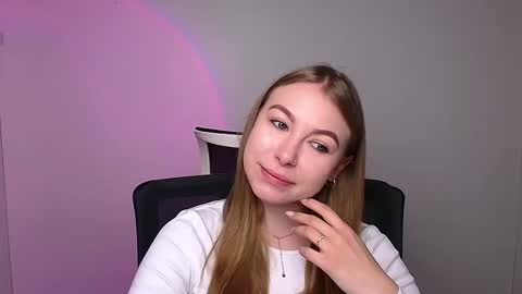 Emilia online show from February 4, 6:14 am