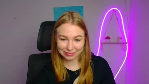 Emilia online show from April 1, 5:30 am