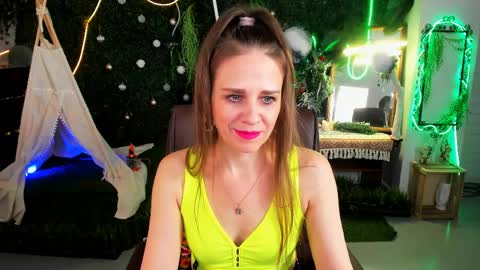 Emilia Bedy online show from March 25, 9:16 am