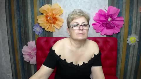 EmiliaGree online show from May 9, 6:47 pm