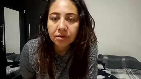 emiliany layla perez online show from January 4, 4:55 am
