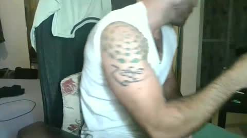 EmilioZem8 online show from December 6, 3:13 am