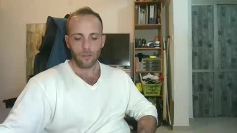 EmilioZem8 online show from December 28, 12:03 pm