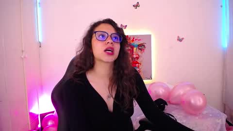 Emili Russo online show from October 22, 10:22 pm