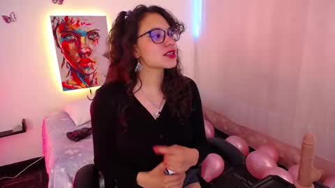 Emili Russo online show from November 14, 7:49 pm