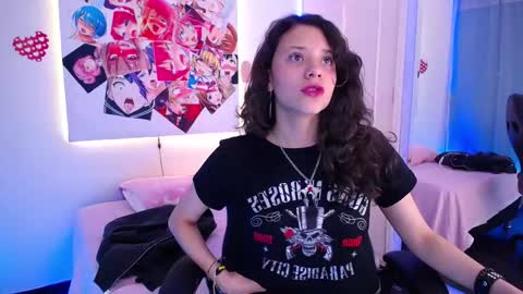 Emili Russo online show from November 5, 8:11 pm