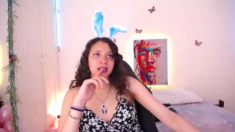 Emili Russo online show from October 27, 8:53 pm