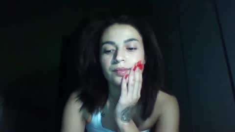 Snapshot of emilly_daniel chatting on January 10, 10:25 pm Emilly and Daniel online show from January 10, 10:25 pm