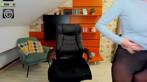 EmillyTaylor online show from January 28, 10:55 am