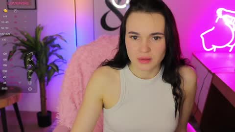 Emily   Cute online show from December 14, 2:21 pm
