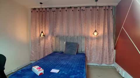  E M I L Y  online show from October 19, 12:59 am