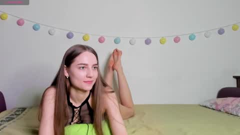 emily_and_ilumi online show from January 30, 5:17 pm