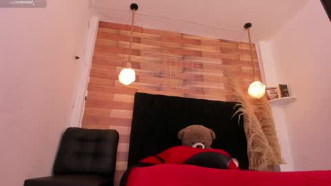 emily_brown04 online show from December 18, 11:16 am