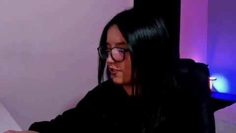 Snapshot of emily_carter19 chatting on March 8, 8:46 pm Emily Carter online show from March 8, 8:46 pm