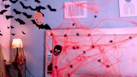 emily_castillo_1 online show from October 27, 6:13 am