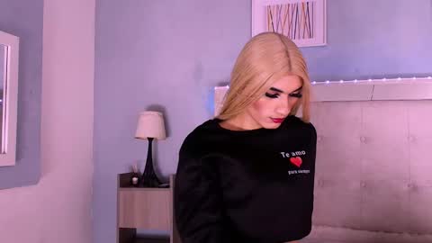 emily_castillo_1 online show from September 27, 5:38 am