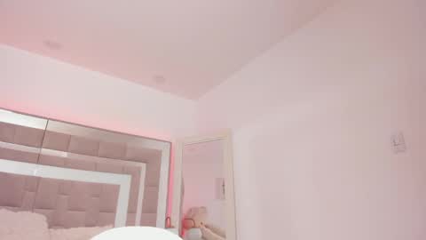 emily_devon online show from October 10, 5:02 am