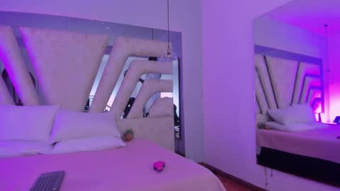 Emily online show from December 3, 12:06 pm