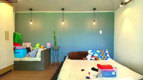 emily_foru online show from May 12, 4:05 pm