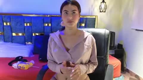 emily fox 3 online show from September 11, 4:03 am