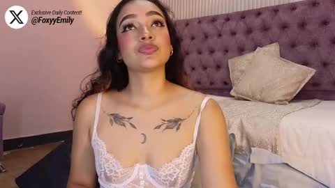 Emily online show from October 5, 8:27 pm