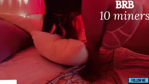 Snapshot of emily_gin chatting on September 18, 2:15 am EMILY online show from September 18, 2:15 am