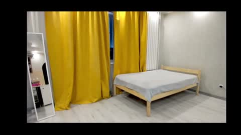 Snapshot of emily_gold1 chatting on February 26, 1:36 am My name is EMILY. Please say hello I like to chat with you. If you have requests or dirty talk please online show from February 26, 1:36 am
